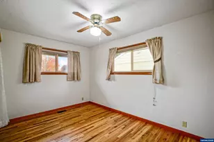 2470 Alameda St NE, Salem, OR 97301 - Photo 22