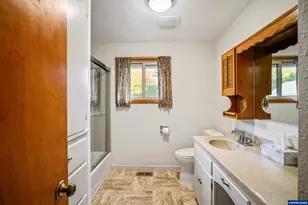 2470 Alameda St NE, Salem, OR 97301 - Photo 26