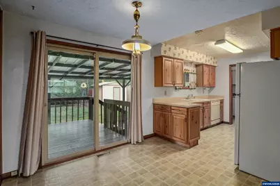 2470 Alameda St NE, Salem, OR 97301 - Photo 10