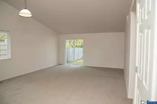 1525 Park Ave NE, Salem, OR 97301 - Photo 4