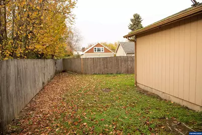 1525 Park Av NE, Salem, OR 97301 - Photo 22