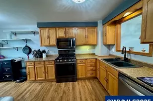 3086 Juniper St, Sweet Home, OR 97386 - Photo 10