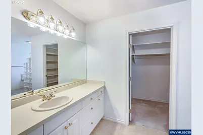 1055 Tukwila Dr, Woodburn, OR 97071 - Photo 16