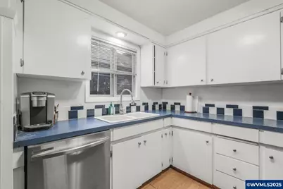 664 Thompson Av NE, Salem, OR 97301 - Photo 6