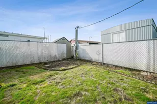 5525 43rd Way NE, Salem, OR 97305 - Photo 34