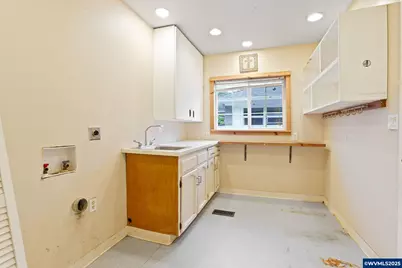 2310 Mountain View Dr, Salem, OR 97302 - Photo 18