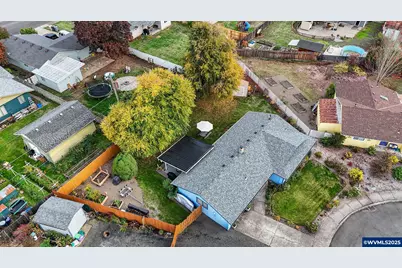 246 NW Lalack Pl, Dallas, OR 97338 - Photo 2