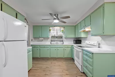 246 NW Lalack Pl, Dallas, OR 97338 - Photo 12