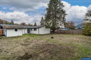 10 Carmel Ct, Roseburg, OR 97471 - Photo 44