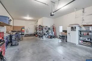 1390 Gwinn Street E, Monmouth, OR 97361 - Photo 42