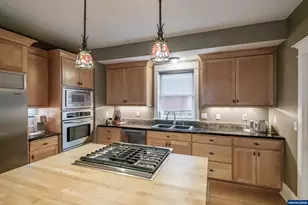 1390 Gwinn Street E, Monmouth, OR 97361 - Photo 16