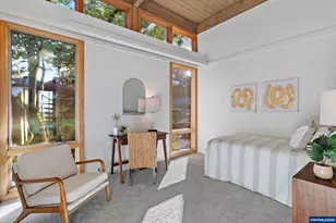 925 Holiday Ct S, Salem, OR 97302 - Photo 36