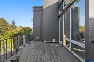 925 Holiday Ct S, Salem, OR 97302 - Photo 42