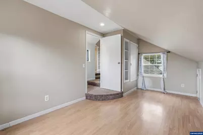 585 Madrona Av S, Salem, OR 97302 - Photo 22