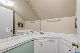 585 Madrona Ave S, Salem, OR 97302 - Photo 24