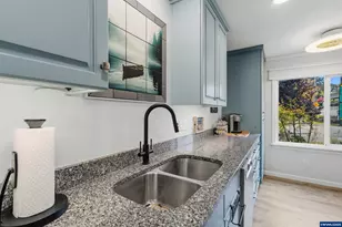 585 Madrona Ave S, Salem, OR 97302 - Photo 6