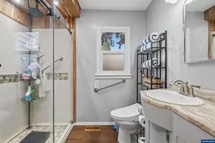 585 Madrona Ave S, Salem, OR 97302 - Photo 16