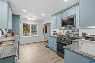 585 Madrona Ave S, Salem, OR 97302 - Photo 4