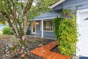 3814 SE Pine St, Albany, OR 97322 - Photo 4