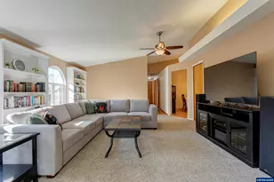 3181 SE Hathaway Dr, Corvallis, OR 97333 - Photo 4