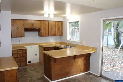 6259 Chapman Pl SE, Albany, OR 97321 - Photo 8