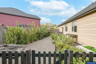 1242 Goldcrest Ave NW, Salem, OR 97304 - Photo 38