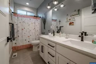 41222 Hwy 228, Sweet Home, OR 97386 - Photo 22