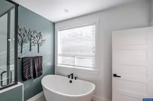 41222 Hwy 228, Sweet Home, OR 97386 - Photo 18