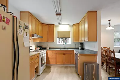 704 Cliff Ct, Silverton, OR 97381 - Photo 6