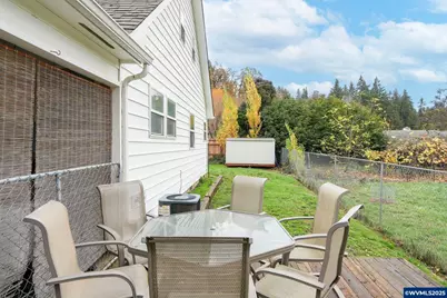 704 Cliff Ct, Silverton, OR 97381 - Photo 28