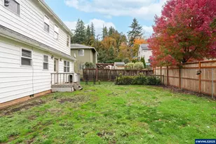 704 Cliff Ct, Silverton, OR 97381 - Photo 32