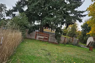 749 SW Washington St, Dallas, OR 97338 - Photo 16