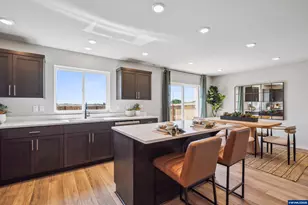 2702 Gunderson Ave, Woodburn, OR 97071 - Photo 6