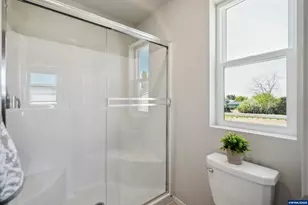 2702 Gunderson Ave, Woodburn, OR 97071 - Photo 18