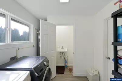 8975 Pacific Hwy, Monmouth, OR 97361 - Photo 24