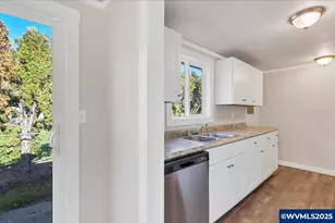 204 S 3rd St, Carlton, OR 97111 - Photo 12