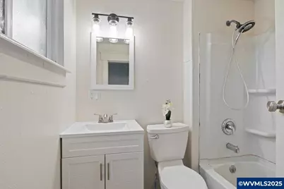 391 W 1st St, Halsey, OR 97348 - Photo 28