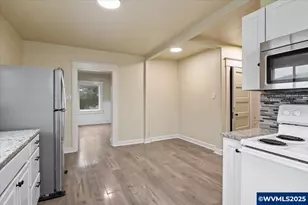 391 W 1st St, Halsey, OR 97348 - Photo 20