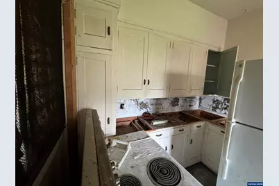 240 SE Davis St, McMinnville, OR 97128 - Photo 16