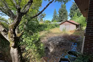 240 SE Davis St, McMinnville, OR 97128 - Photo 34