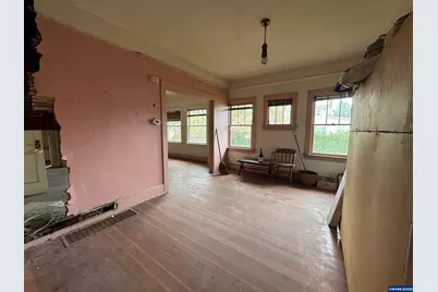 240 SE Davis St, McMinnville, OR 97128 - Photo 14