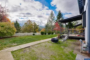 240 Pruden Hill Ln, Canyonville, OR 97417 - Photo 18