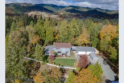 240 Pruden Hill Ln, Canyonville, OR 97417 - Photo 1