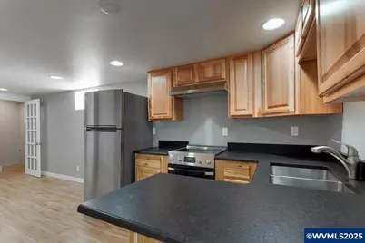 750 E Oak St, Lebanon, OR 97355 - Photo 32