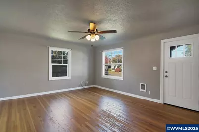 750 E Oak St, Lebanon, OR 97355 - Photo 8
