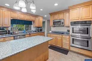 451 Oak Terrace St, Sweet Home, OR 97386 - Photo 12