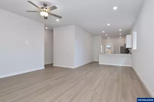 1385 Owl Ave, Woodburn, OR 97071 - Photo 4