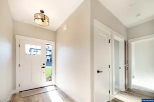 1231 Thunderbird Ave S, Salem, OR 97306 - Photo 18