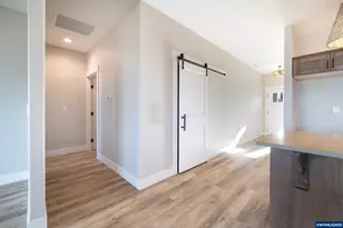 1231 Thunderbird Ave S, Salem, OR 97306 - Photo 32