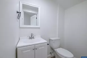 2194 Vaughn Ave NE, Salem, OR 97301 - Photo 14